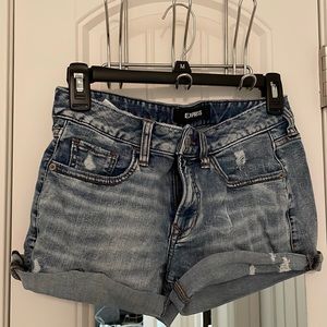 Express distressed medium wash stretch denim shorts